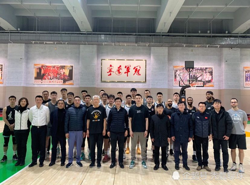 在2022年，他获得了第八座金球奖，这是一个历史性的成就，可以说正式迈入“球王”的历史性地位中。